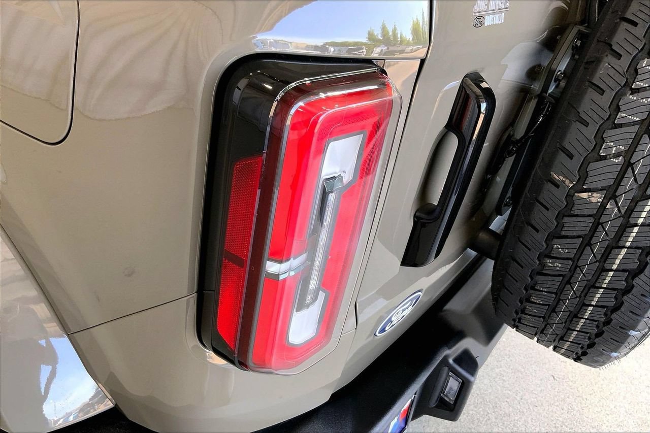 Certified 2026 Ford Bronco Outer Banks AWD/4WD image 29