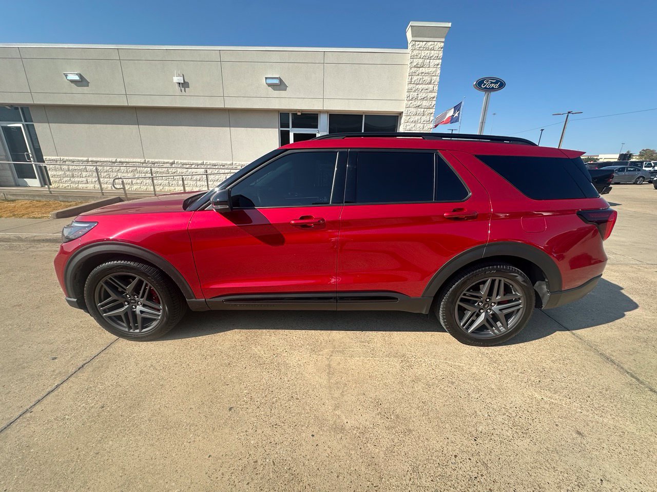 Certified 2025 Ford Explorer ST w/ Sun And Sound Package AWD/4WD image 7