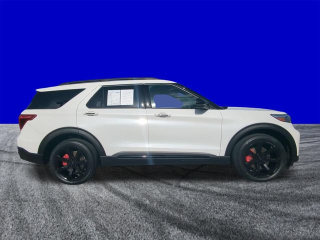 Certified 2023 Ford Explorer ST w/ Equipment Group 401A AWD/4WD image 3