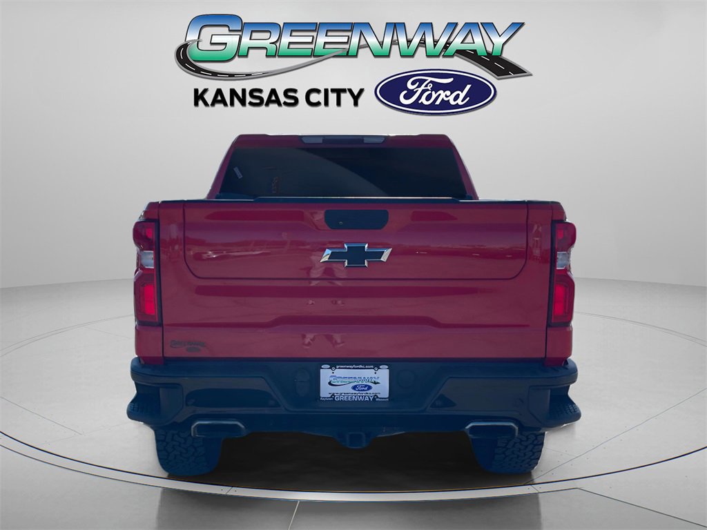 Used 2021 Chevrolet Silverado 1500 LT Trail Boss w/ Convenience Package II image 4