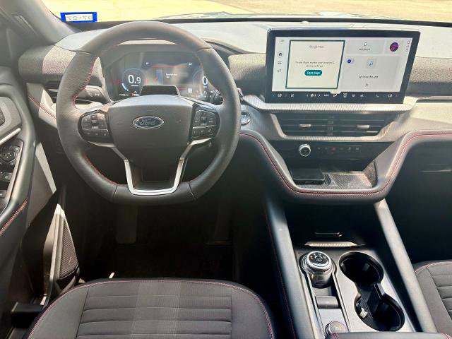Certified 2025 Ford Explorer ST-Line w/ Premium Package RWD image 13