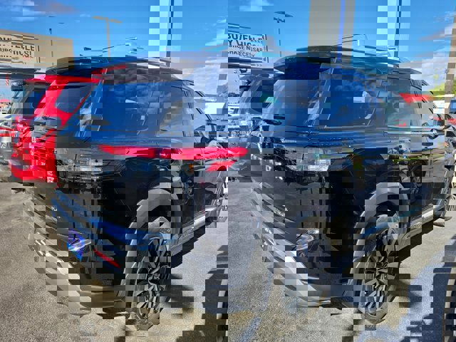 Used 2024 Nissan Pathfinder Platinum w/ Cargo Package image 5