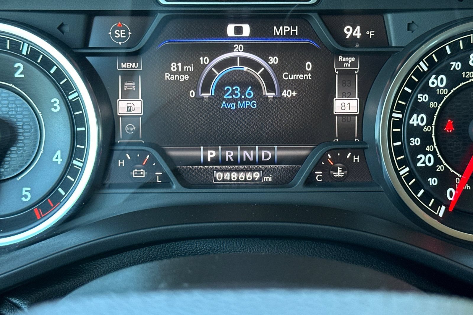 Used 2022 RAM 1500 Laramie AWD/4WD image 39