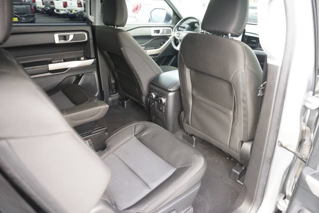 Certified 2022 Ford Explorer XLT RWD image 16