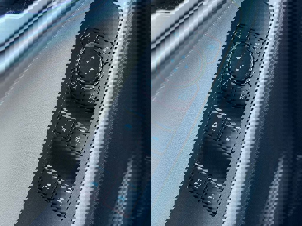 Certified 2024 Ford Explorer Limited image 18