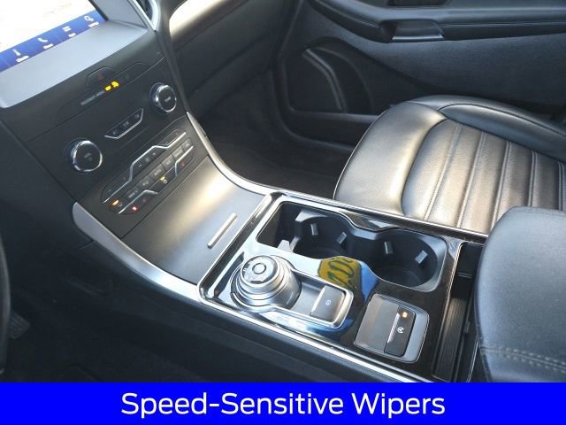 Certified 2020 Ford Edge SEL w/ Cold Weather Package AWD/4WD image 32
