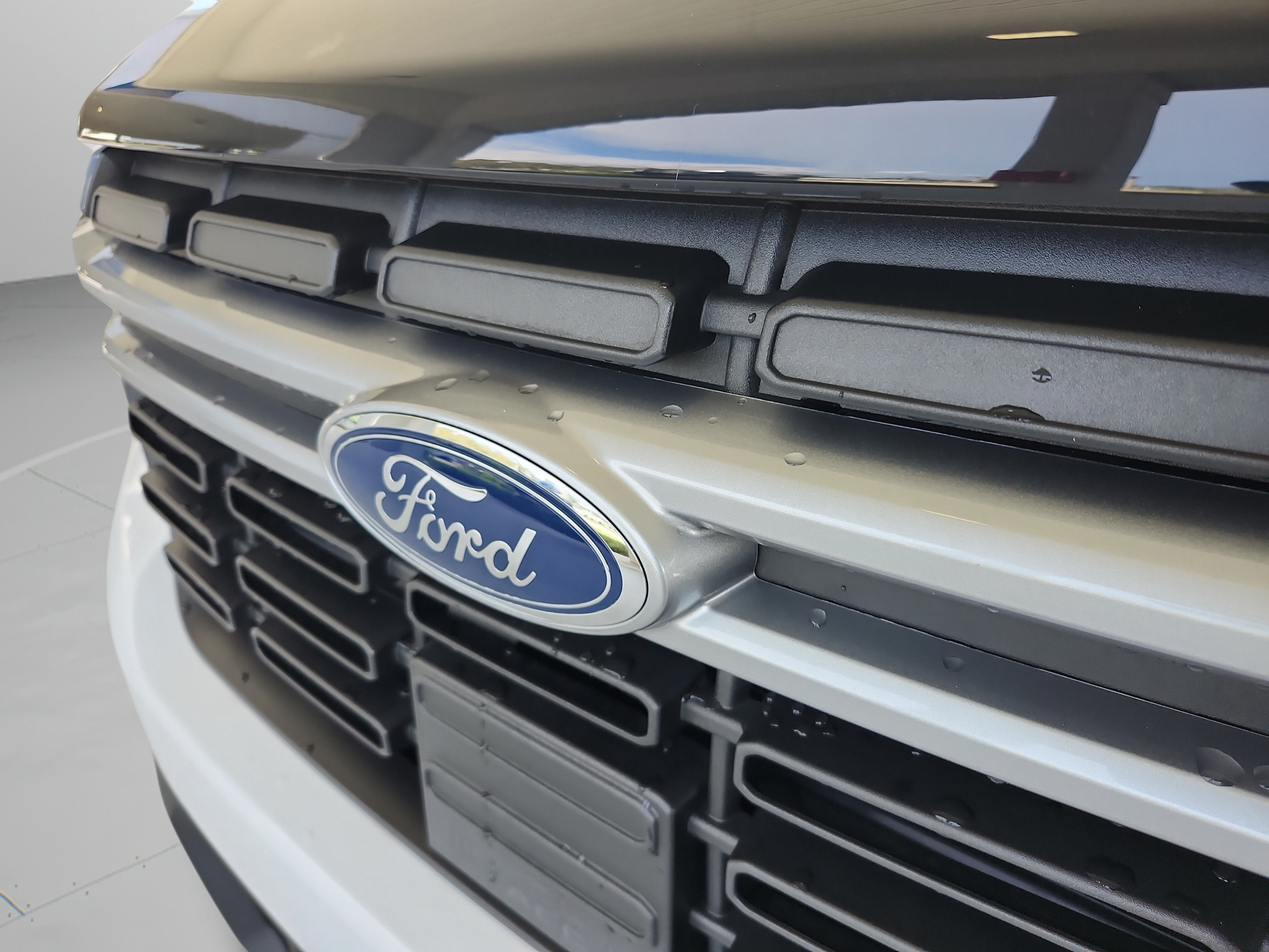 Certified 2024 Ford Maverick Lariat FWD image 32