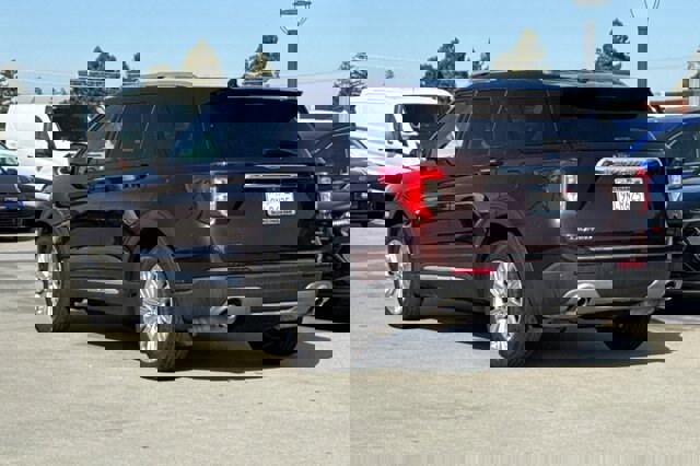 Certified 2020 Ford Explorer Limited w/ Hybrid Equipment Group 310A image 4