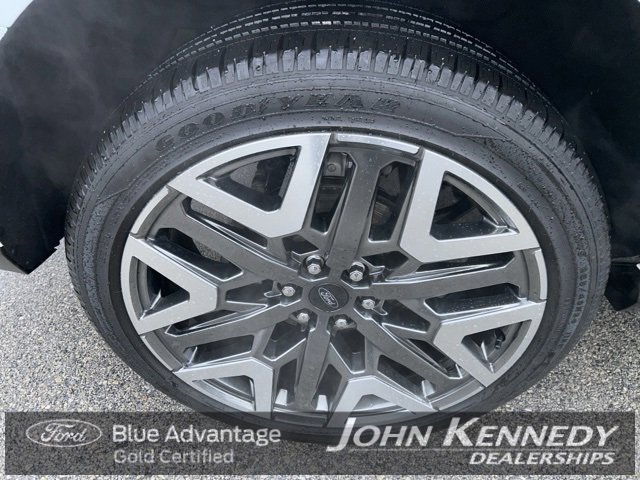 Certified 2025 Ford Expedition Max Platinum w/ Platinum Ultimate Package image 10