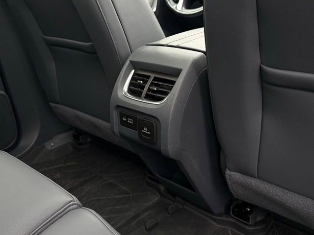 Used 2020 Chevrolet Blazer LT w/ Sound & Technology Package FWD image 24