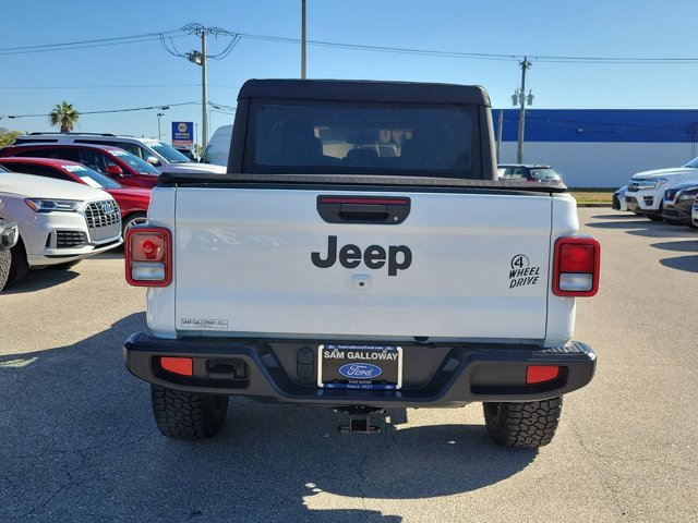 Used 2022 Jeep Gladiator Sport image 3