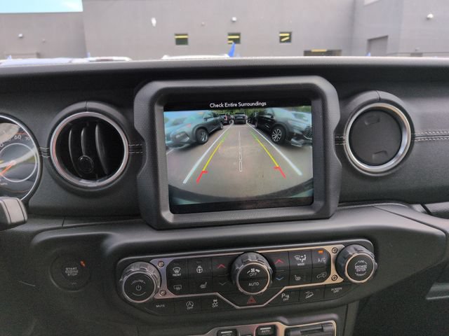 Used 2019 Jeep Wrangler Unlimited Sahara AWD/4WD image 41
