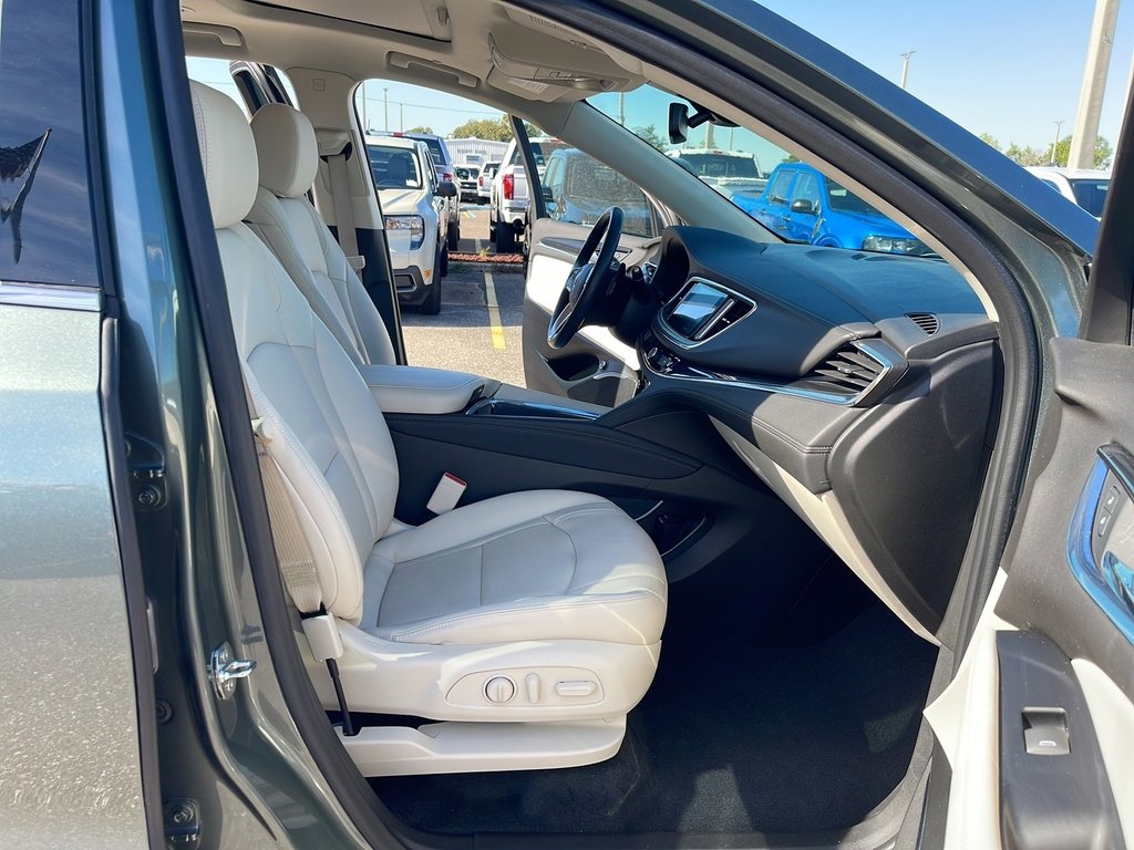 Used 2023 Buick Enclave Essence w/ Experience Buick Package image 15