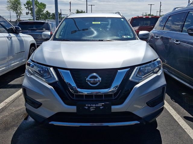 Used 2017 Nissan Rogue SV AWD/4WD image 2