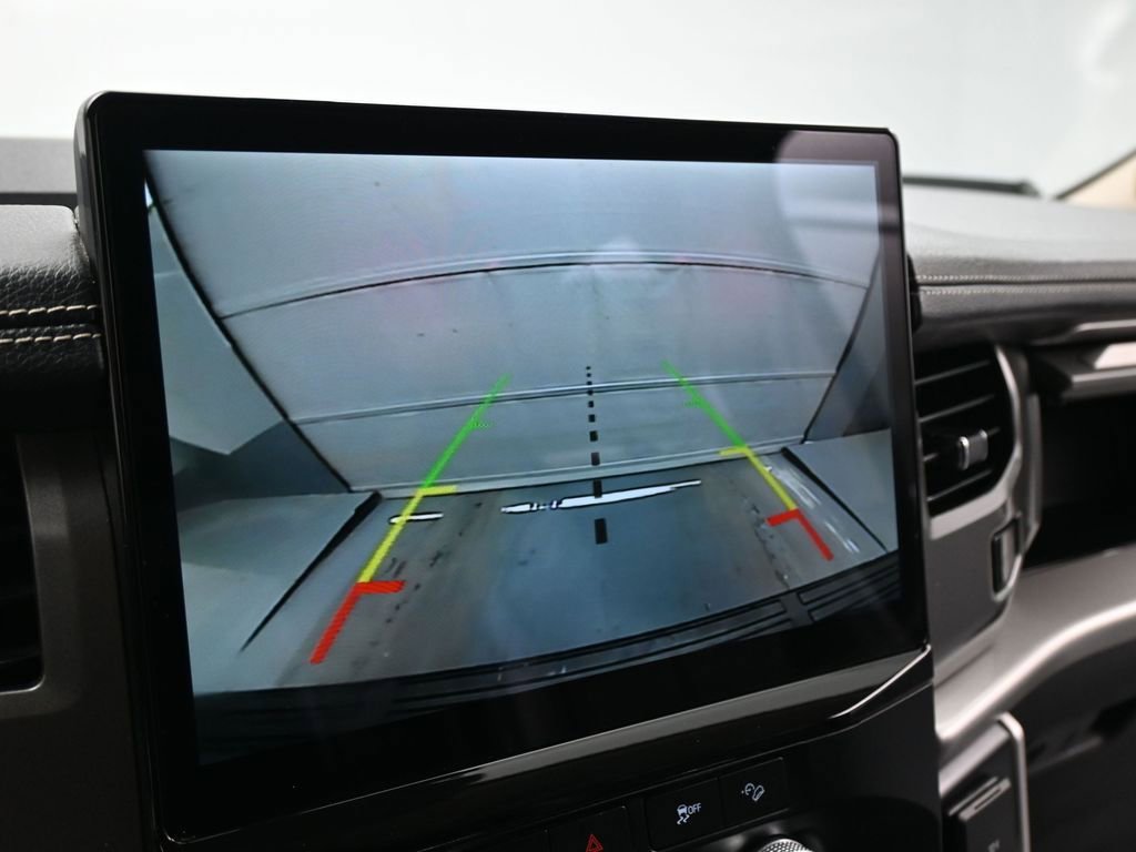 Certified 2024 Ford Expedition Max XLT image 17