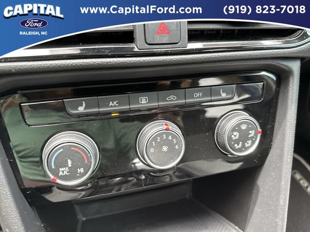 Used 2023 Volkswagen Taos SE w/ Panoramic Sunroof Package AWD/4WD image 30