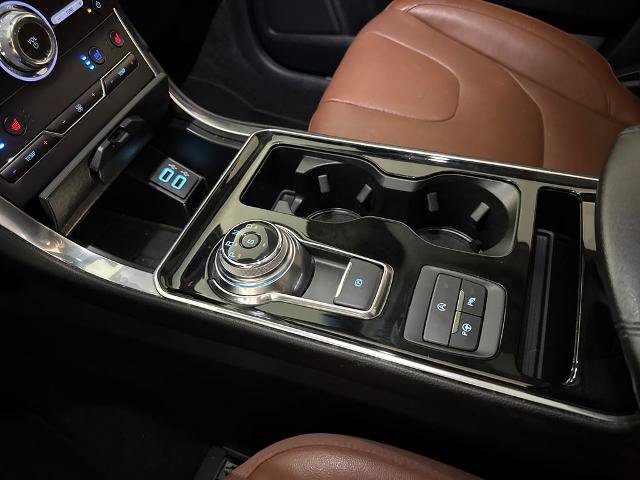 Certified 2019 Ford Edge Titanium w/ Equipment Group 301A FWD image 30