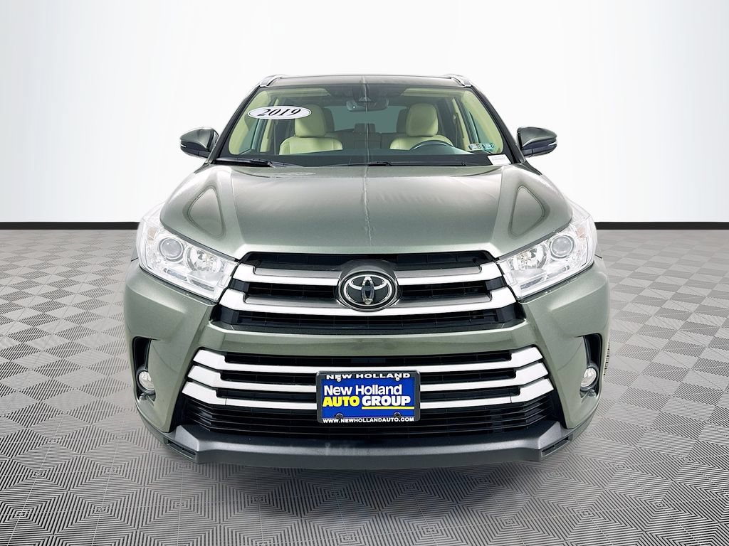 Used 2019 Toyota Highlander XLE w/ Protection Package #3 AWD/4WD image 3