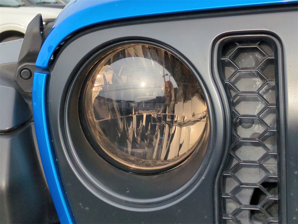 Used 2022 Jeep Gladiator Rubicon w/ Cold Weather Group image 10