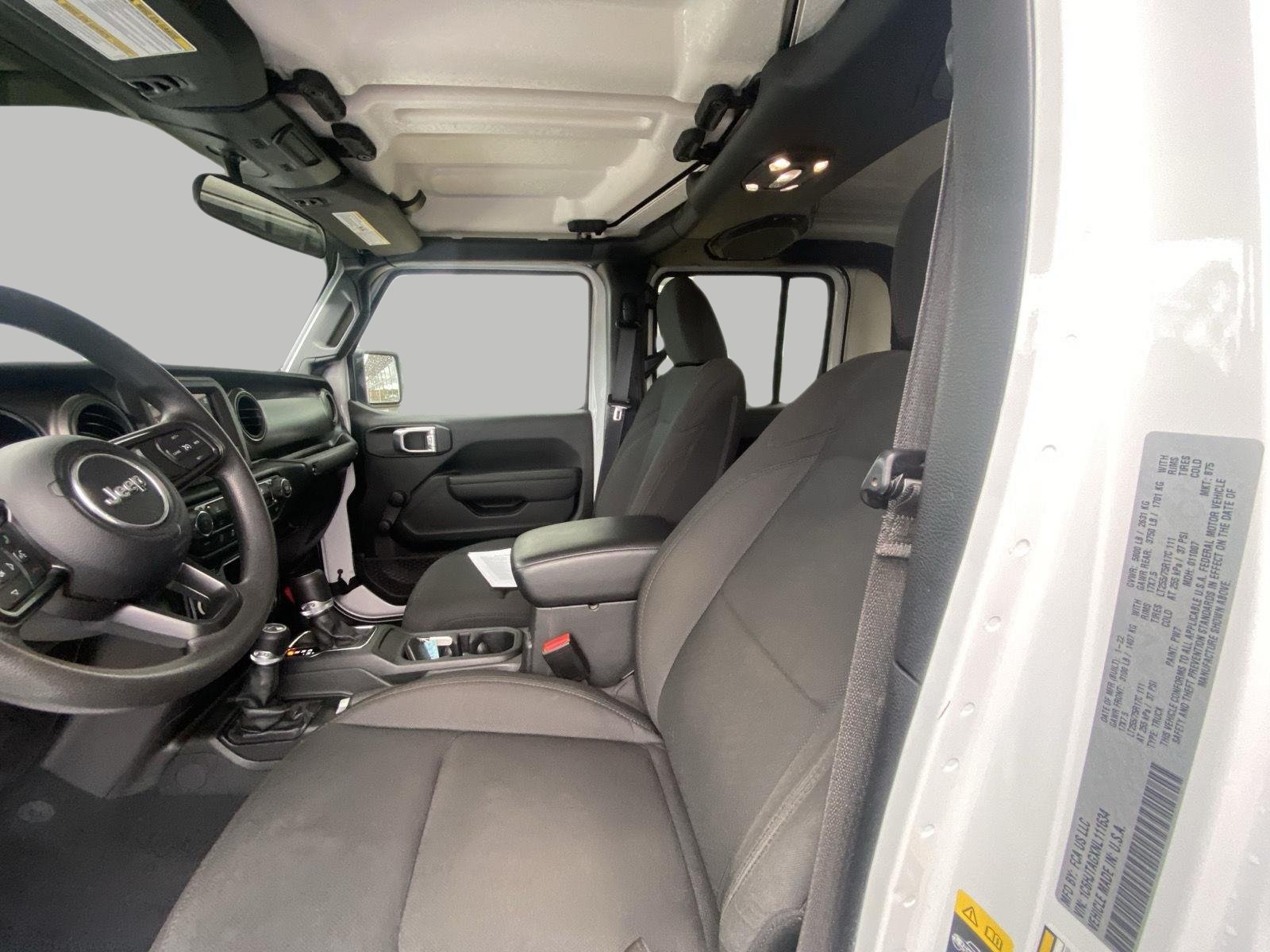 Used 2022 Jeep Gladiator Sport AWD/4WD image 12