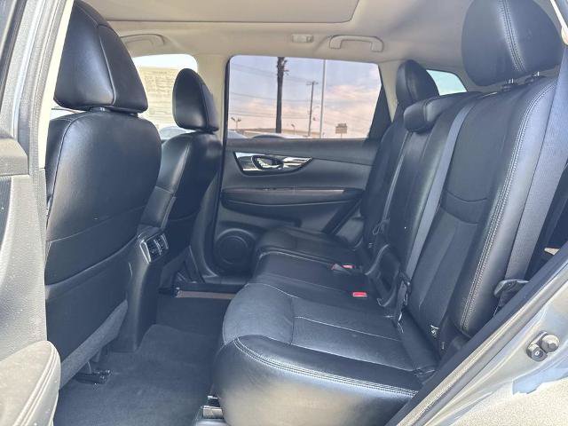 Used 2017 Nissan Rogue SL w/ SL Premium Package FWD image 24