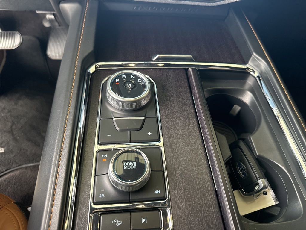 Certified 2022 Ford Expedition Platinum image 14