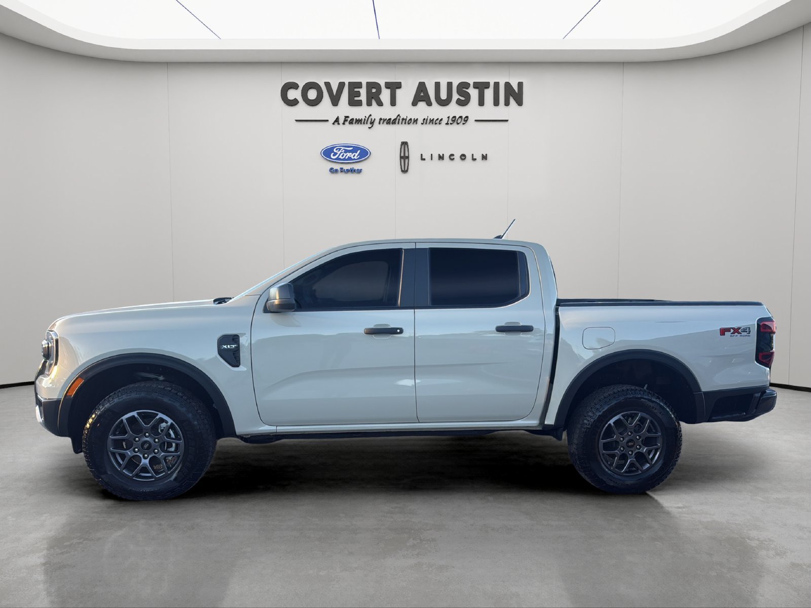 Certified 2025 Ford Ranger XLT w/ FX4 Off-Road Package AWD/4WD image 2