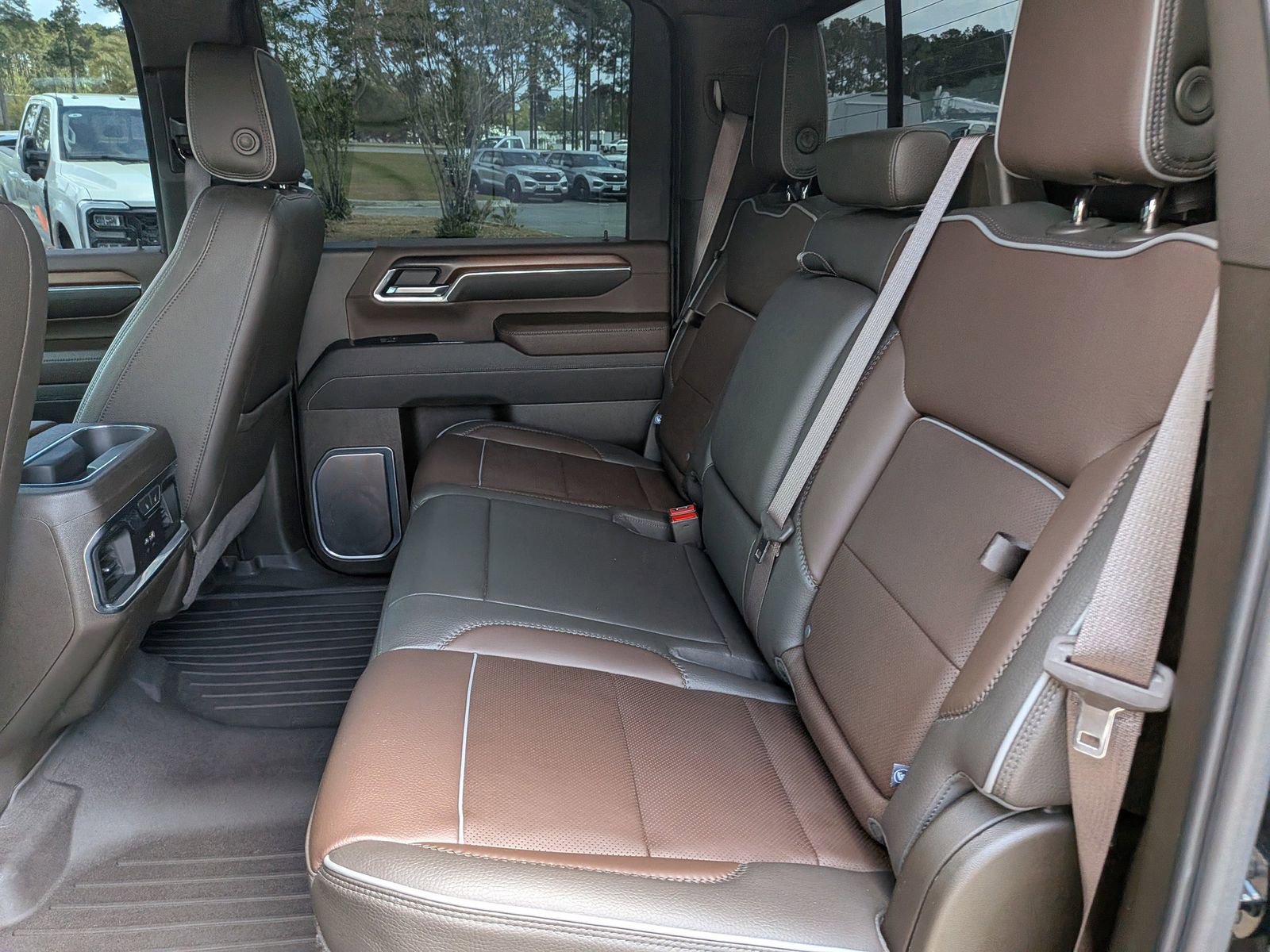 Used 2024 GMC Sierra 2500 Denali w/ Max Trailering Package AWD/4WD image 8