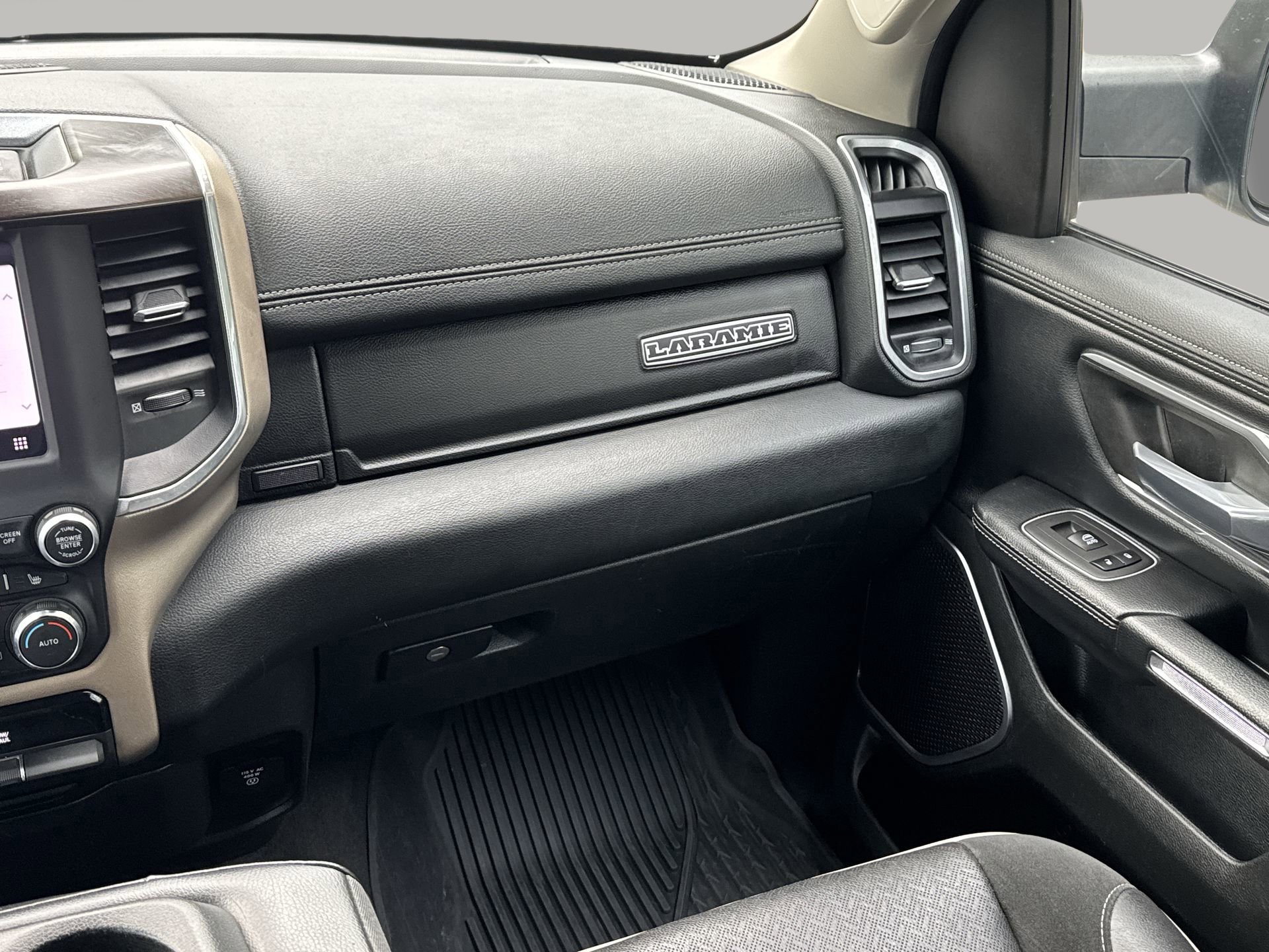 Used 2022 RAM 1500 Laramie image 45