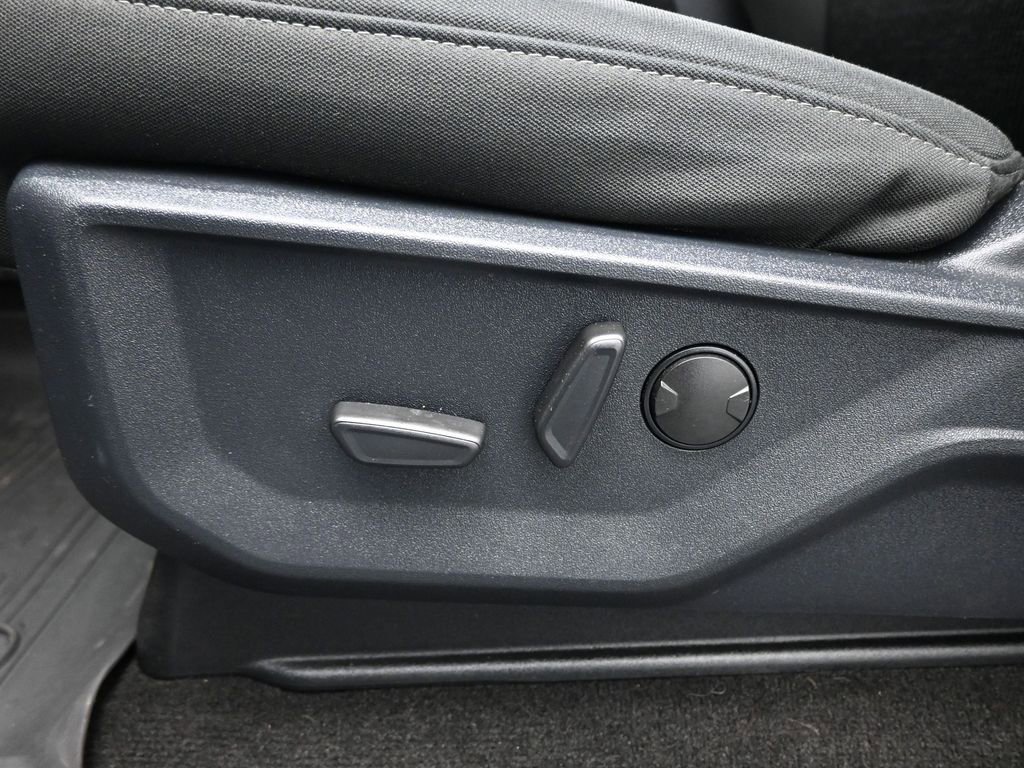 Certified 2022 Ford F150 XLT w/ Equipment Group 302A High image 11