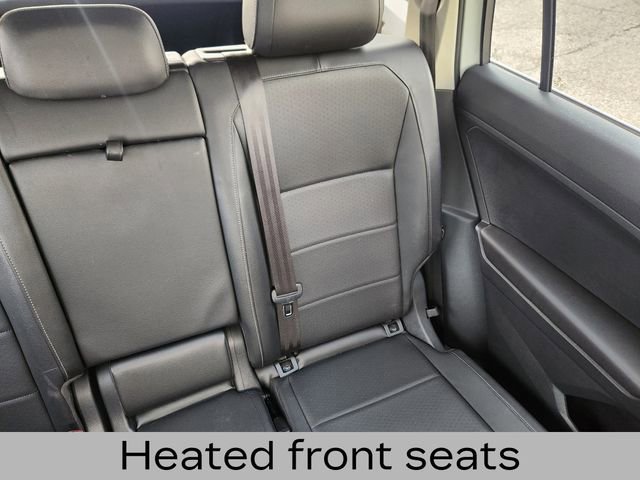 Used 2018 Volkswagen Tiguan SE w/ Panoramic Sunroof Package image 18