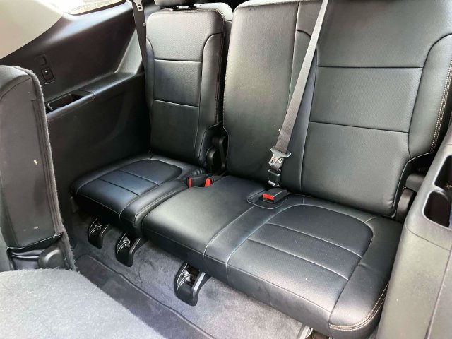 Used 2020 Chevrolet Traverse LS FWD image 19