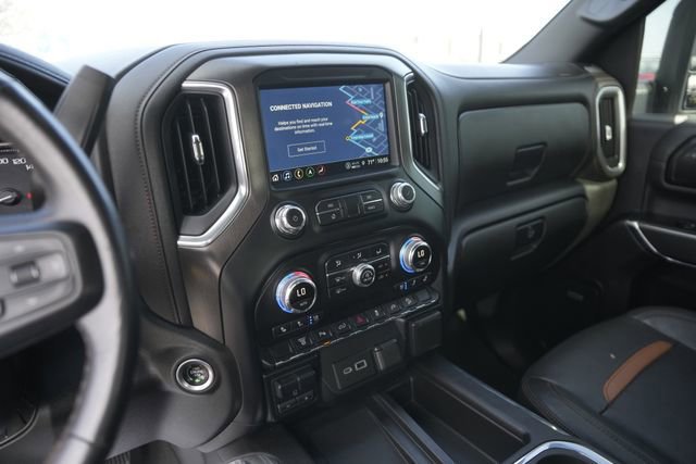 Used 2022 GMC Sierra 3500 AT4 image 25