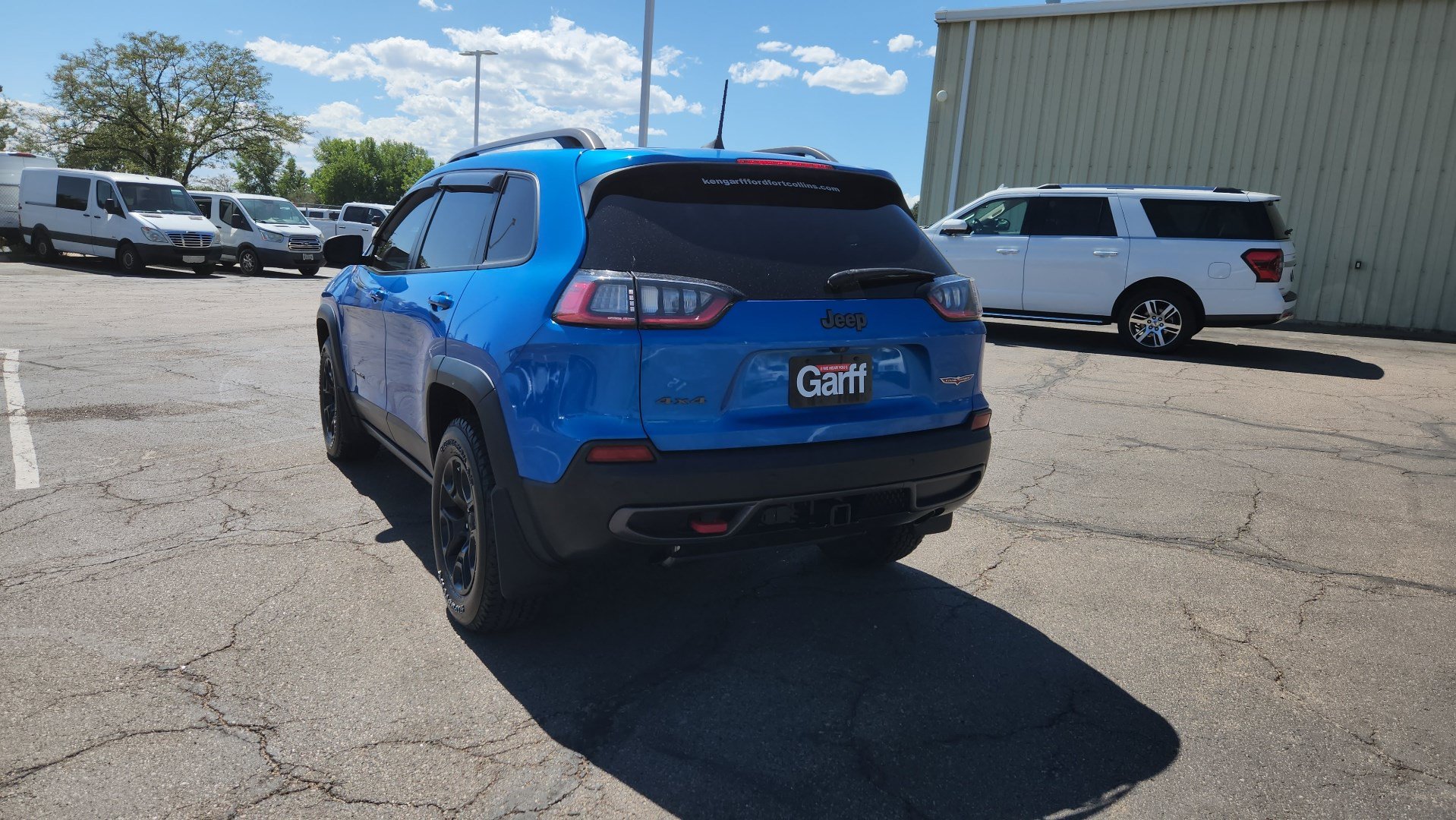 Used 2019 Jeep Cherokee Trailhawk AWD/4WD image 7