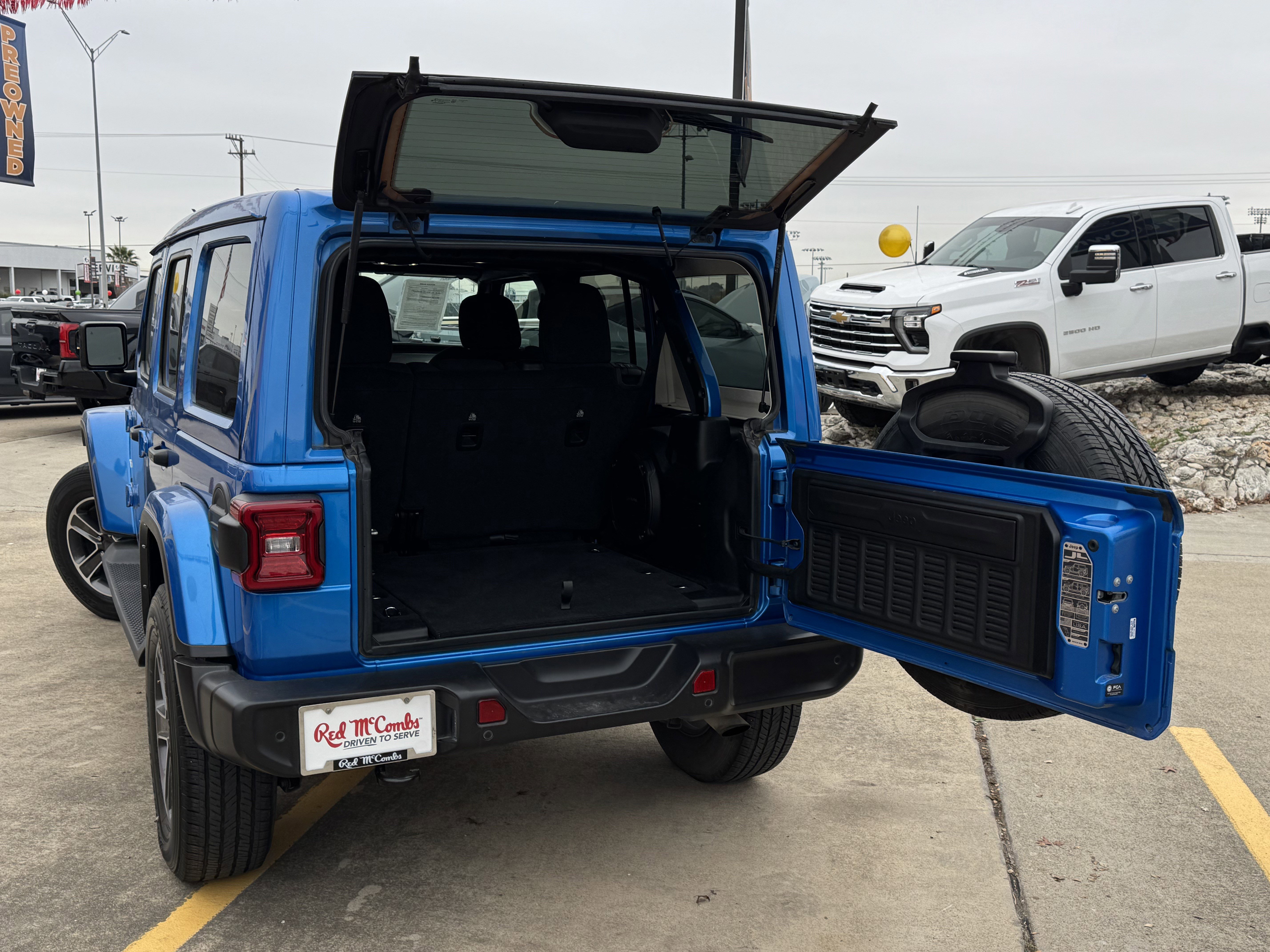 Used 2023 Jeep Wrangler Sahara w/ Safety Group image 6