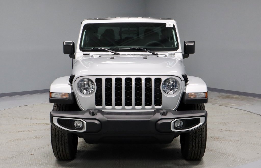 Used 2023 Jeep Gladiator Sport image 7