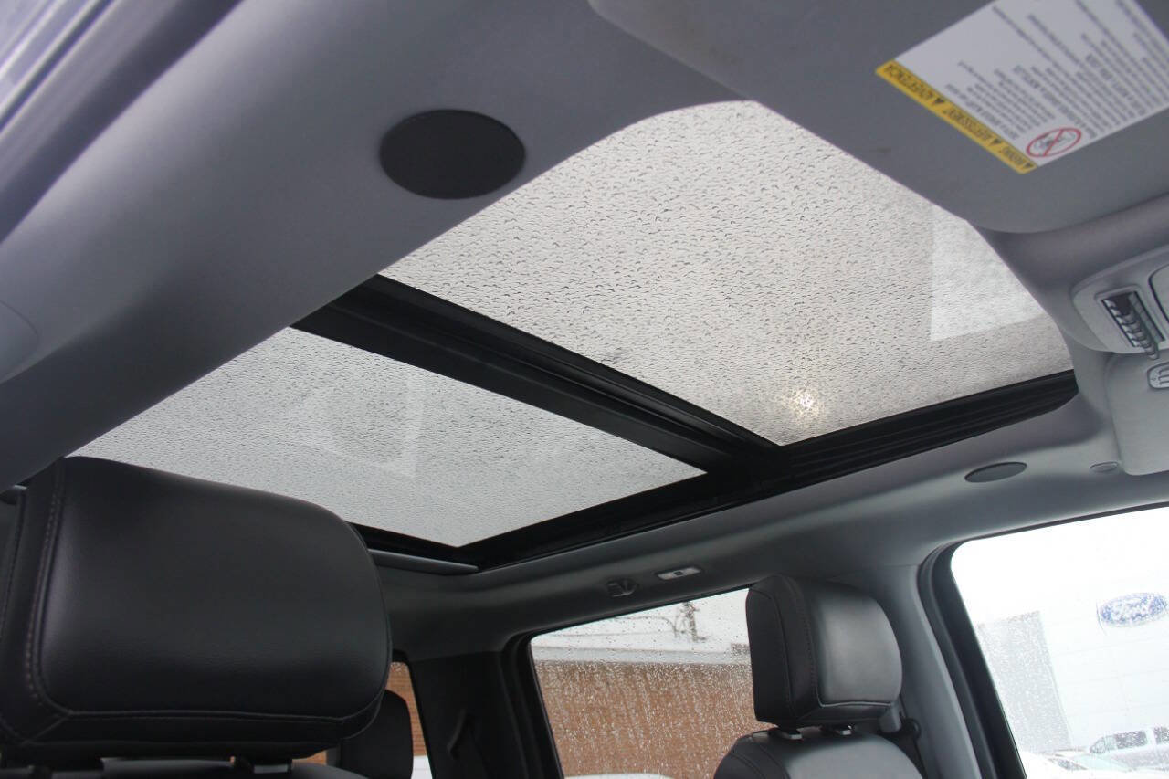 Certified 2025 Ford F350 Lariat w/ Lariat Ultimate Package image 27