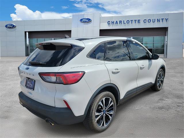 Certified 2022 Ford Escape SE w/ SE Sport Appearance Package image 2