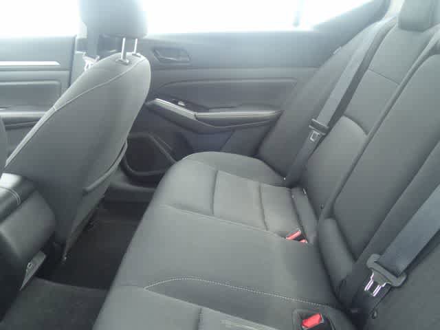 Used 2023 Nissan Altima 2.5 SV FWD image 8