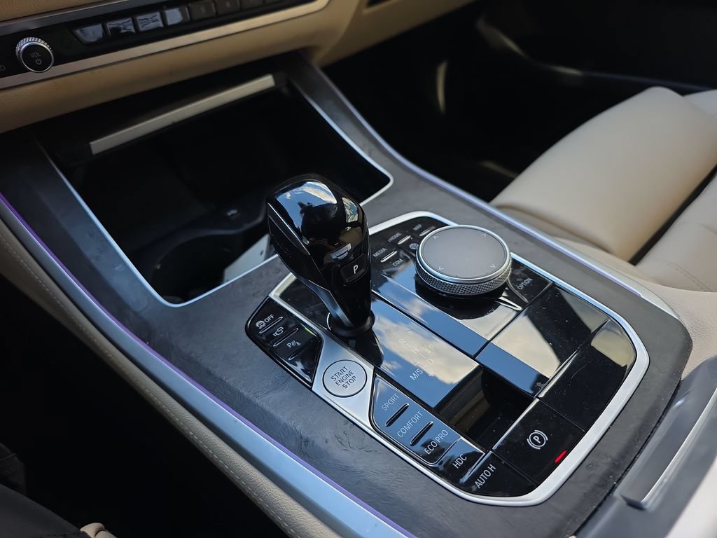 Used 2022 BMW X5 xDrive40i w/ Premium Package AWD/4WD image 36