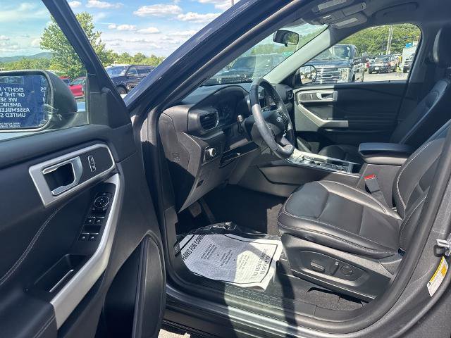 Certified 2022 Ford Explorer XLT w/ Equipment Group 202A image 9