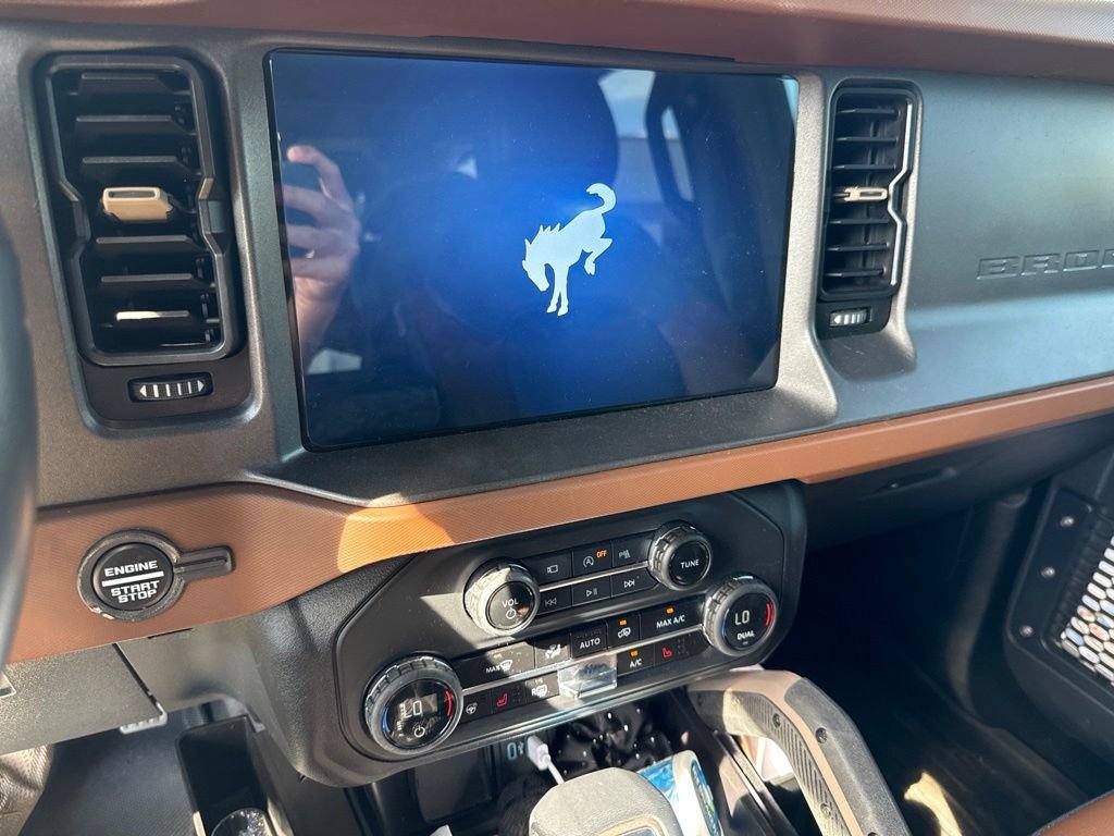 Certified 2024 Ford Bronco Outer Banks AWD/4WD image 15
