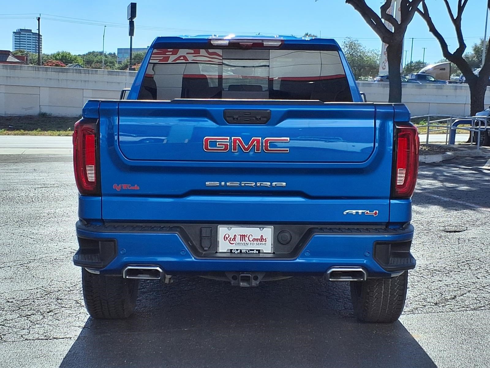 Used 2024 GMC Sierra 1500 AT4 w/ Technology Package AWD/4WD image 7