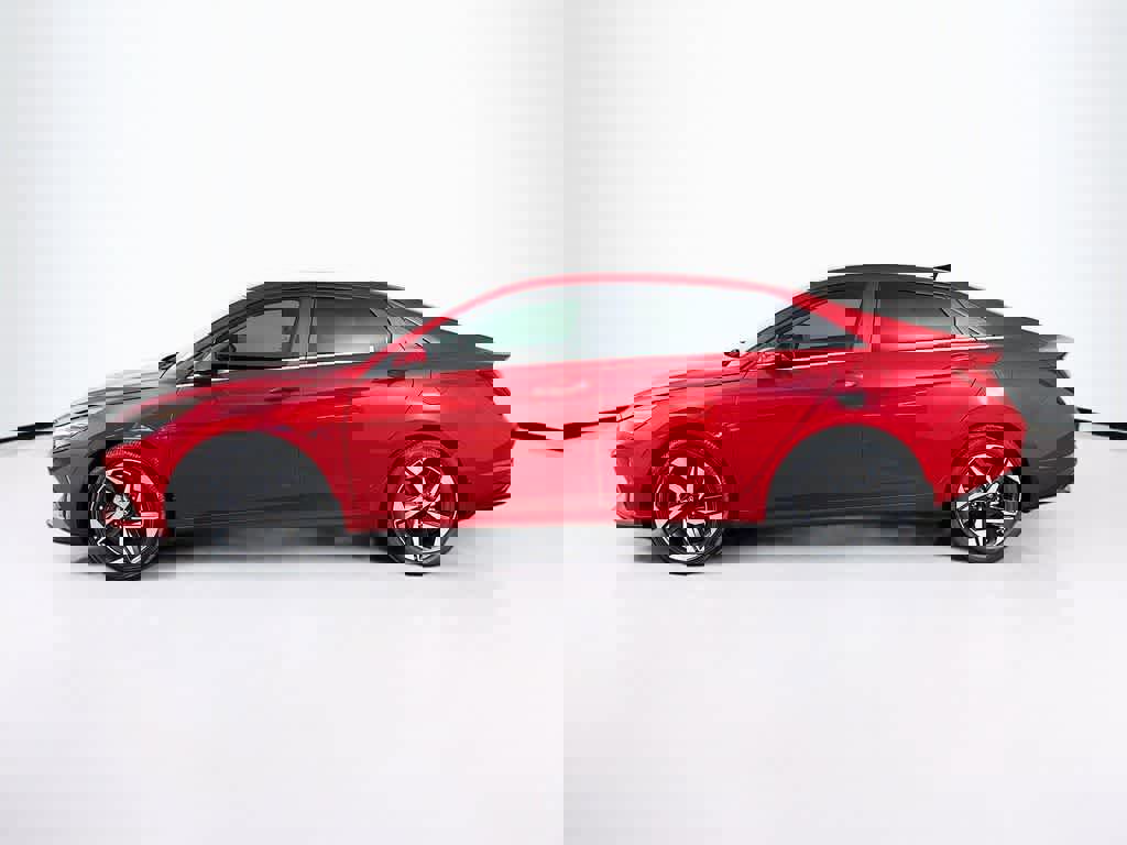 Used 2022 Hyundai Elantra Limited image 2