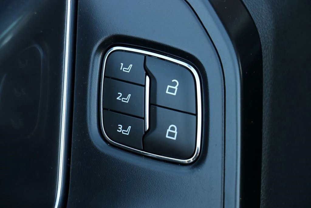 Certified 2022 Ford F150 Raptor w/ Equipment Group 801A High image 16