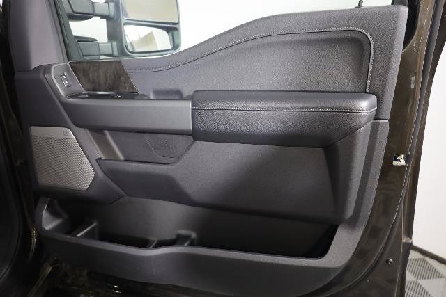Certified 2025 Ford F350 Lariat AWD/4WD image 35
