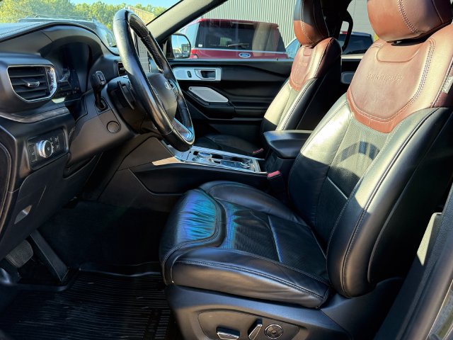 Certified 2020 Ford Explorer Platinum w/ Premium Technology Package AWD/4WD image 19