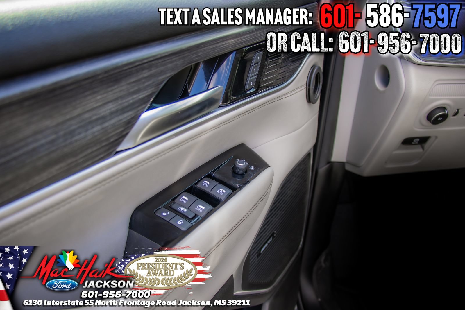 Used 2023 Jeep Wagoneer Series III w/ Mopar Step-Up Package RWD image 12