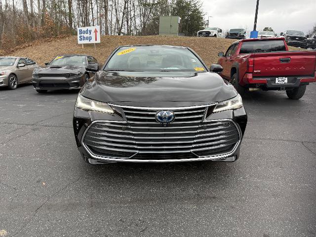 Used 2020 Toyota Avalon Limited image 9