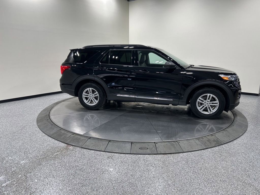 Certified 2023 Ford Explorer XLT w/ Equipment Group 202A image 6
